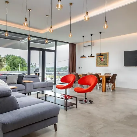 Lovely In With Kitchen